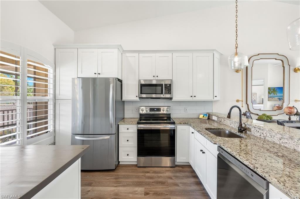 302 Newport Dr #1509 - Photo 4 of 16