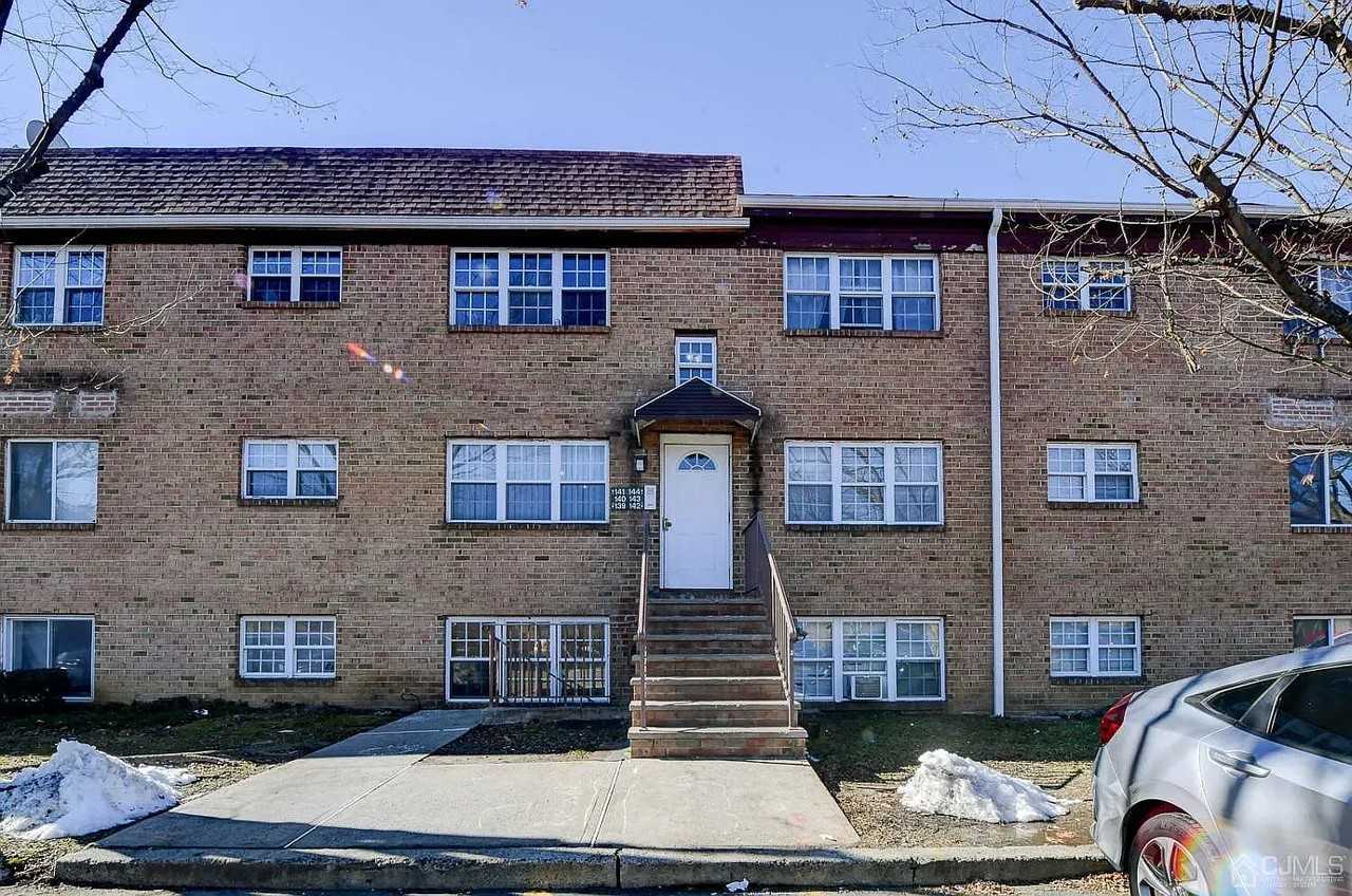 143 College Dr #143 - Photo 2 of 11