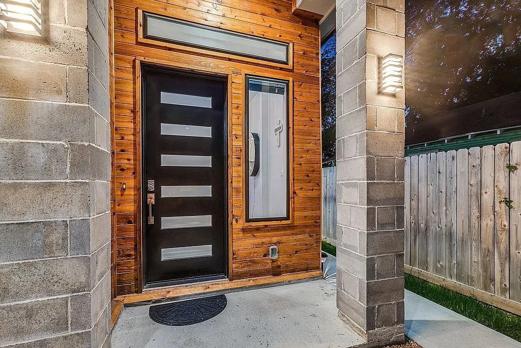 3230 Berry St #NA - Photo 2 of 17