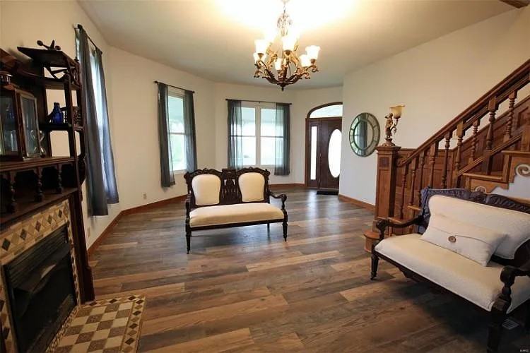 2074 N 425 St #NA - Photo 2 of 11