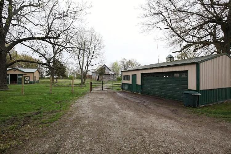 2074 N 425 St #NA - Photo 3 of 11