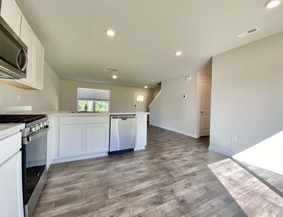 407 Mardella Dr #NA - Photo 4 of 31