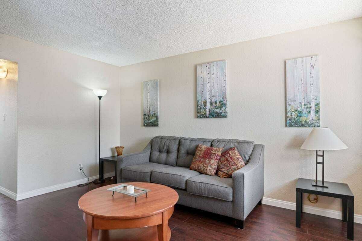 Greenville Park - Photo 6 of 20