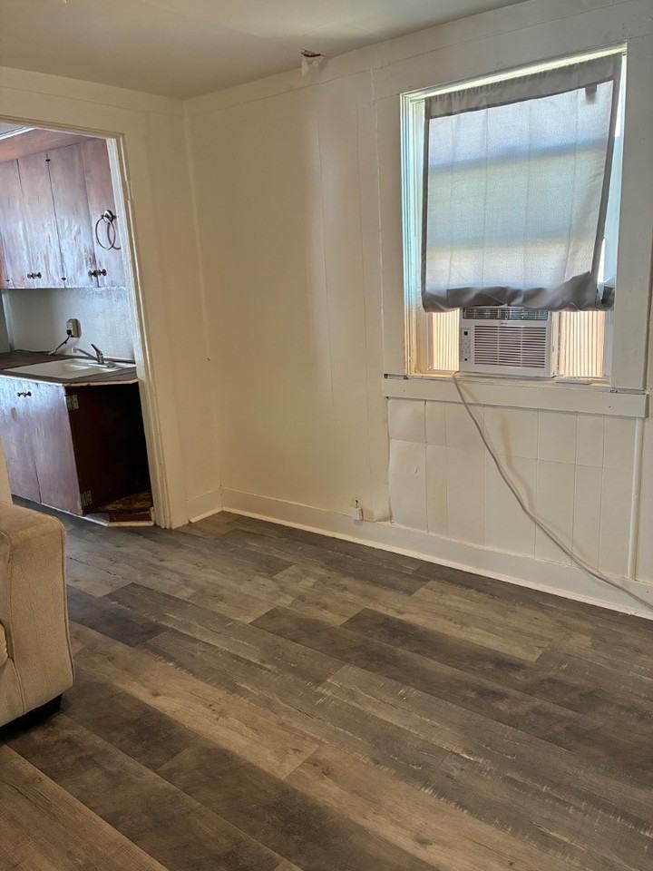 1312 Hansen Ave - Photo 7 of 11