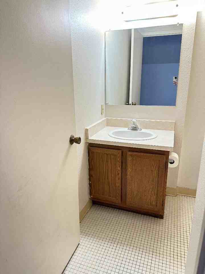 127 1/2 Welch Ave - Photo 4 of 5