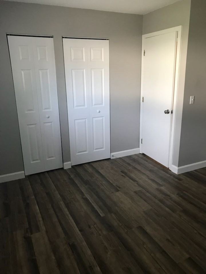 Erie Shores Apartments - Photo 4 of 12