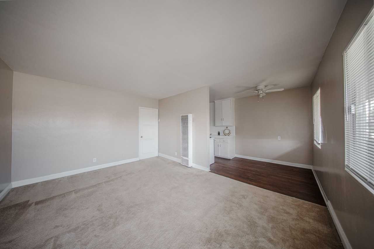 1887 Locust Ave - Photo 2 of 5