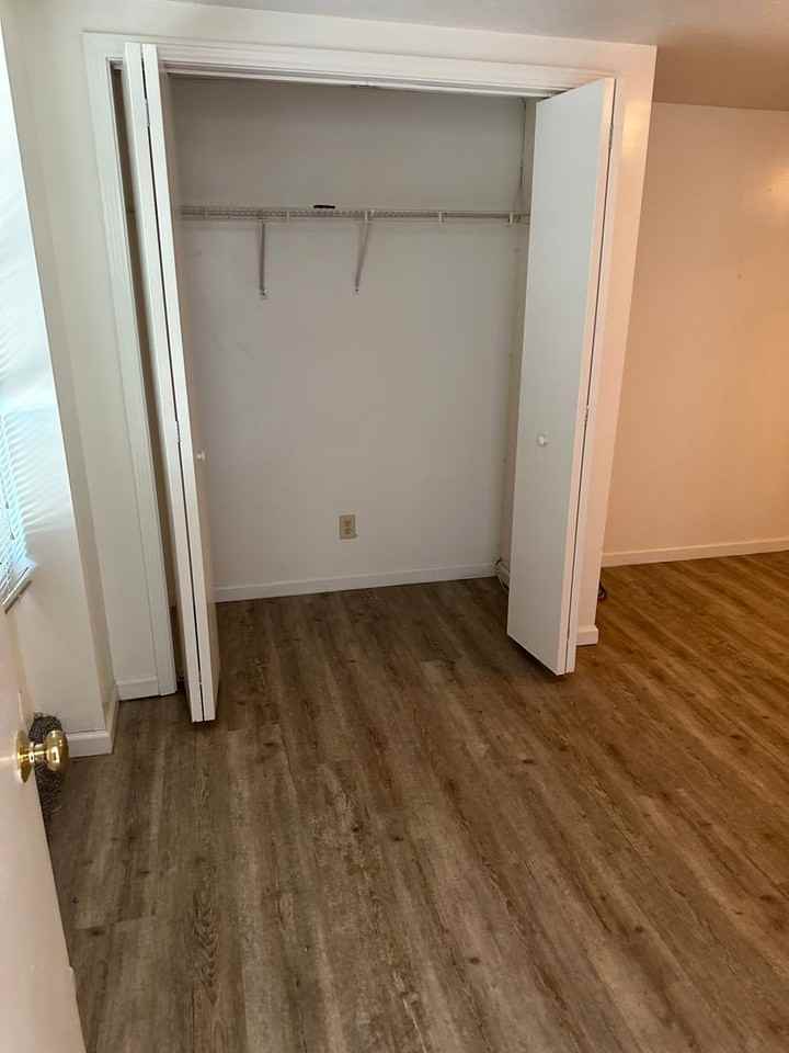 9016 W Jackson St - Photo 4 of 11