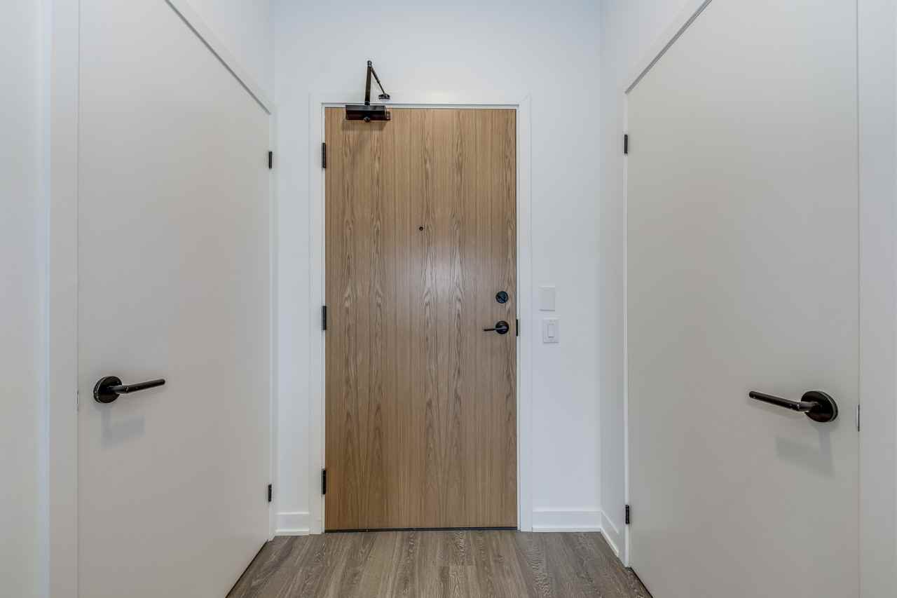 2495 - 2495 Eglinton Ave. - 1 #1 - Photo 2 of 27