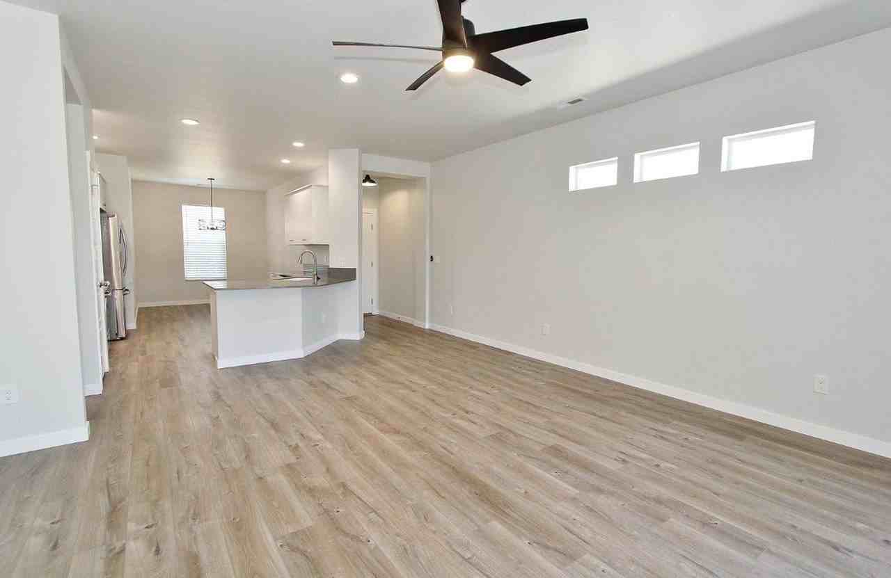 6752 W Plateau Creek Dr - Photo 5 of 25