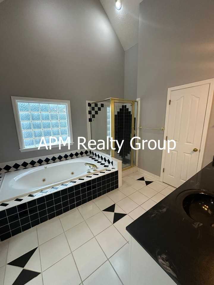 109 Rolling Creek Cir - Photo 6 of 26