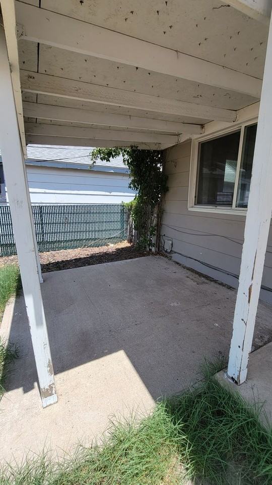 1353 N 24th St - Photo 7 of 14