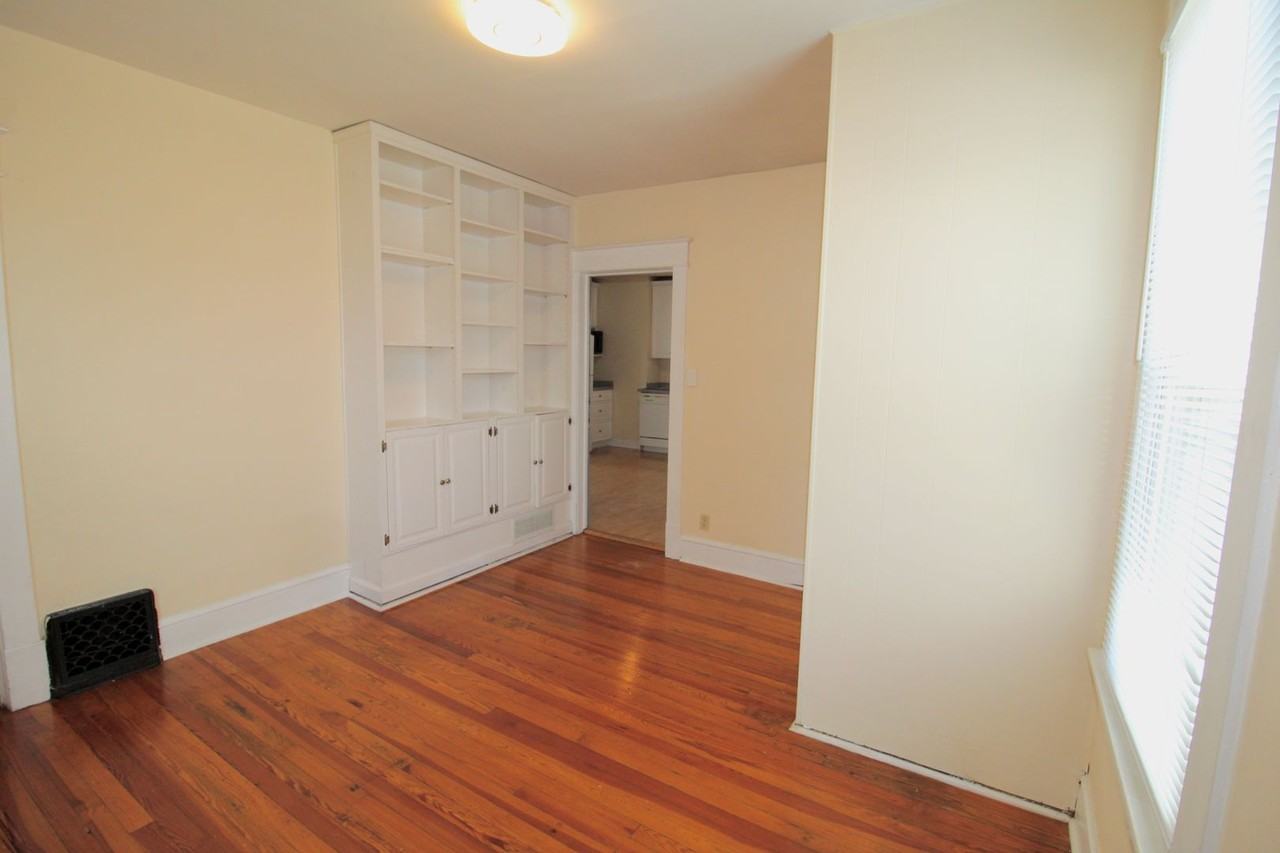 281 Green St - Photo 6 of 25