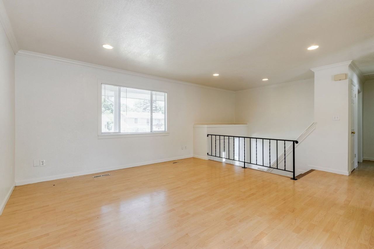 1312 Ash Dr - Photo 7 of 25