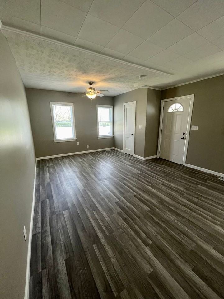 2126 N 15th St - Photo 3 of 15