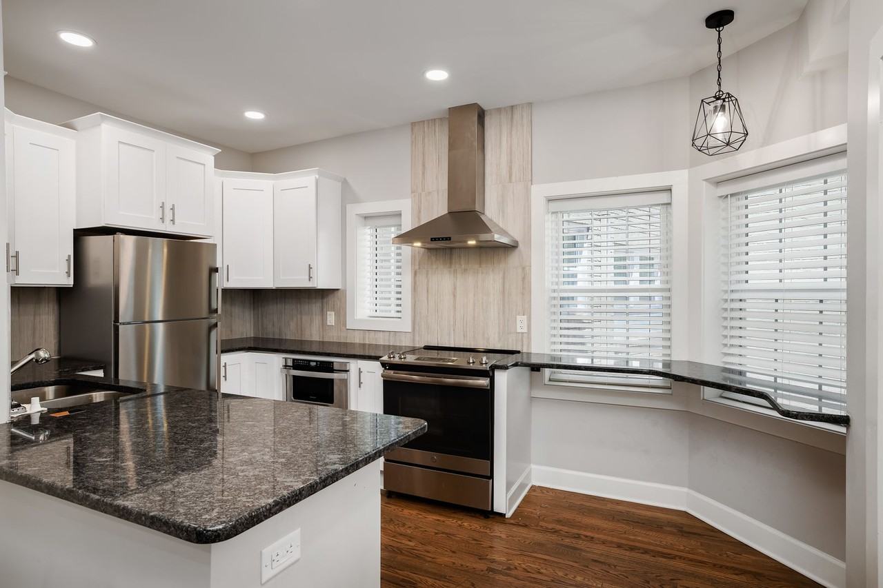 920 Ward Parkway - Photo 6 of 44