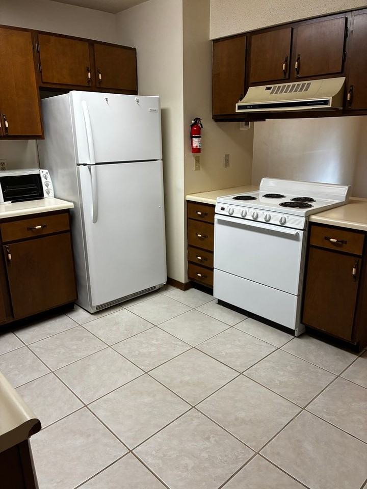 124 Alder Ave Se - Photo 4 of 13