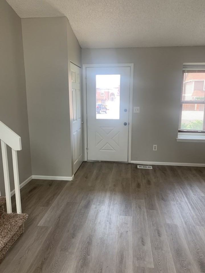 4136 Snow Ridge Cir - Photo 2 of 37