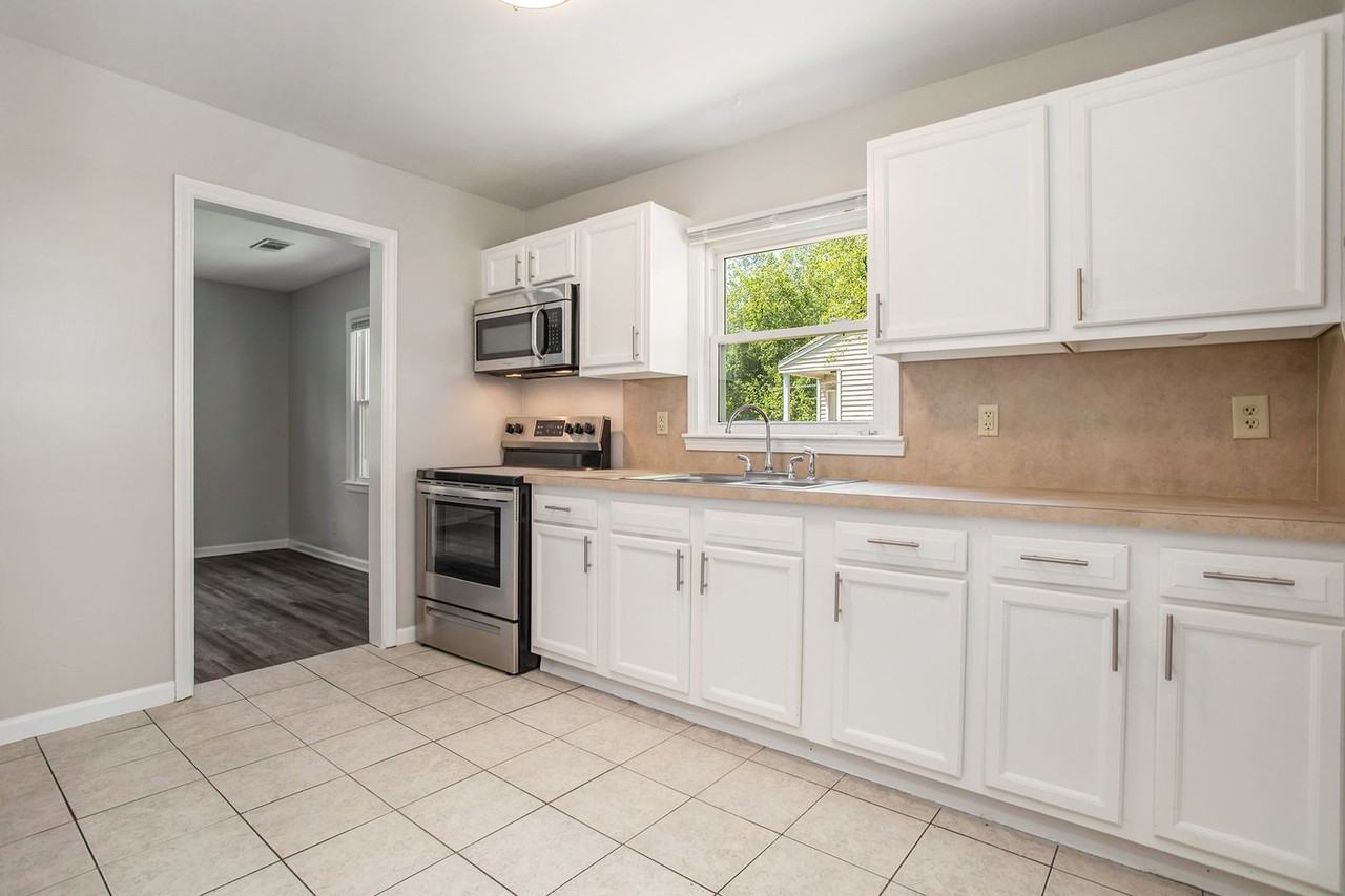 704 Clearview St - Photo 6 of 17