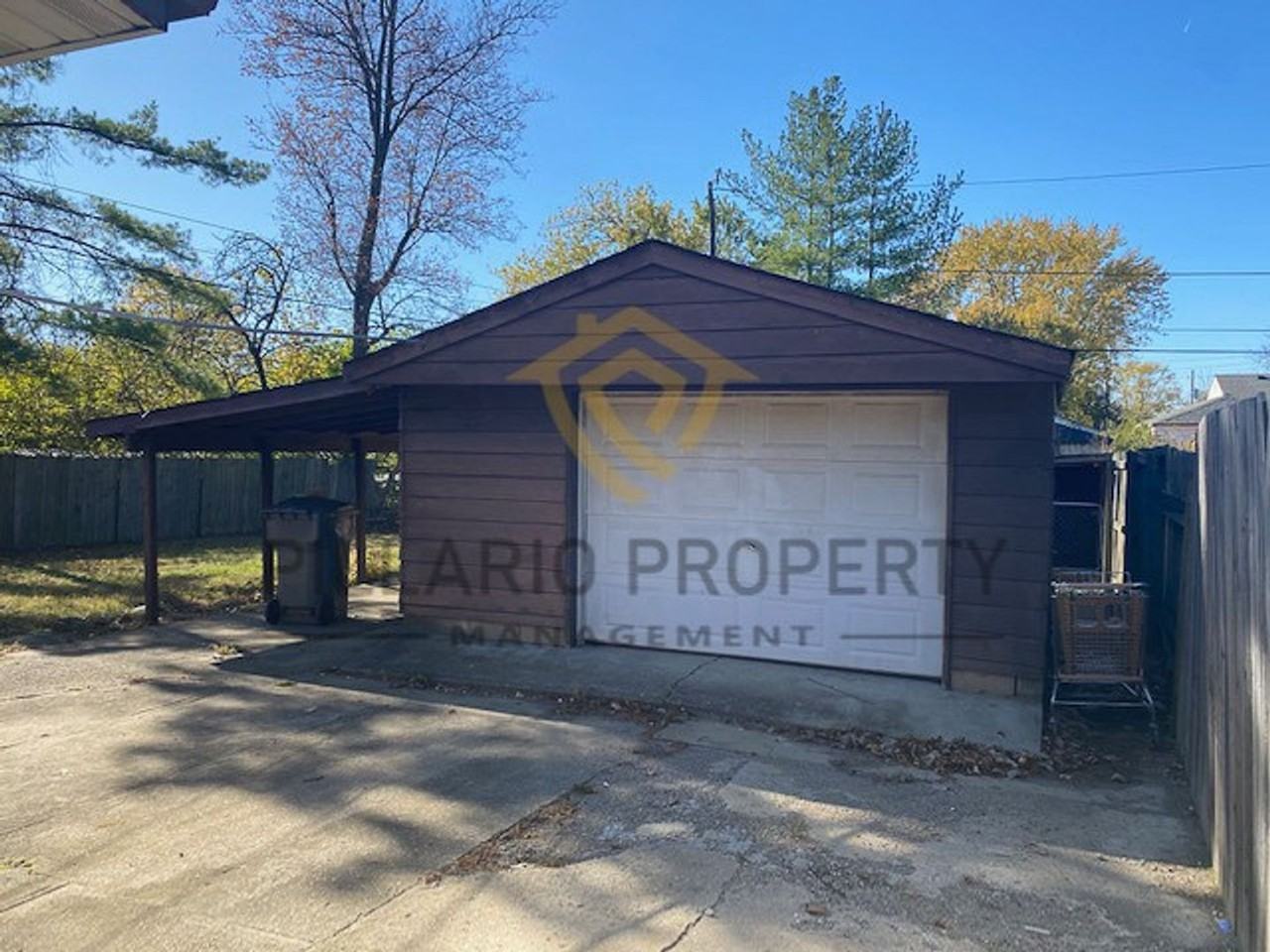 1604 Elmhurst Drive - Photo 3 of 16