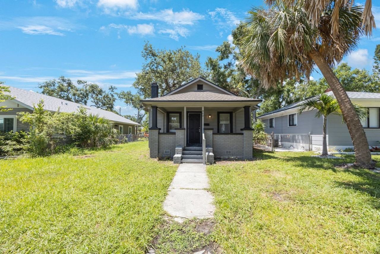 940 23rd Ave S - Photo 2 of 35