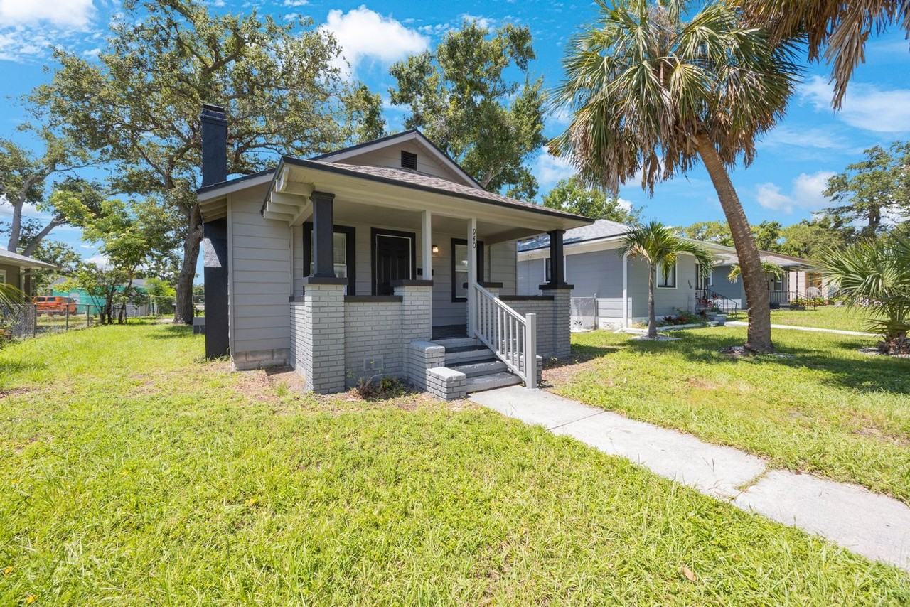 940 23rd Ave S - Photo 4 of 35