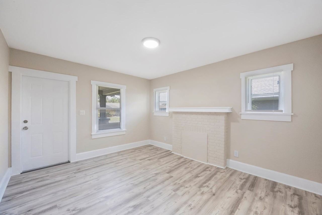 940 23rd Ave S - Photo 7 of 35