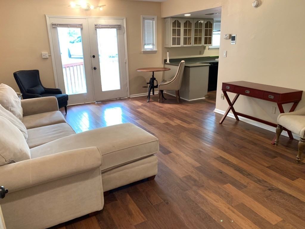 312 S Franklin Blvd - Photo 2 of 9