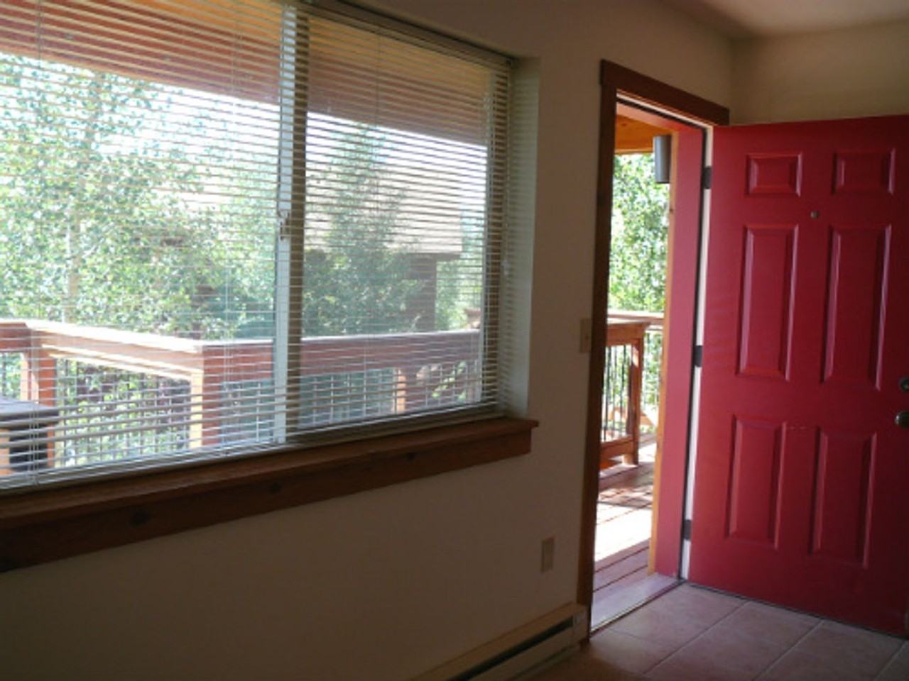 220 E Homestead Rd - Photo 3 of 7