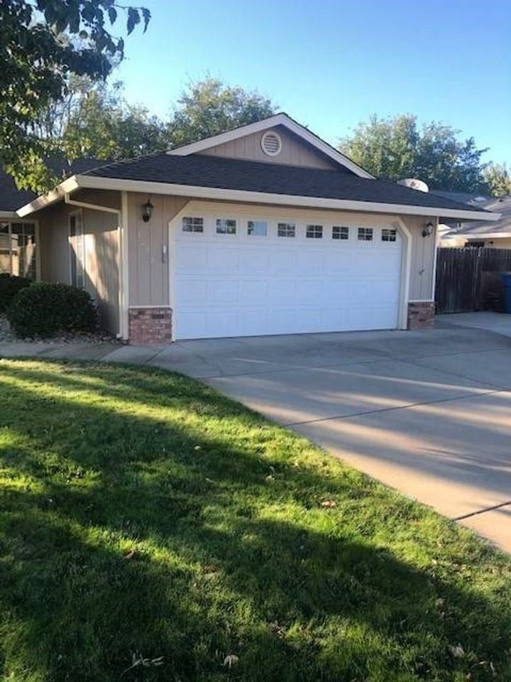 1496 Fayette Ln - Photo 3 of 25