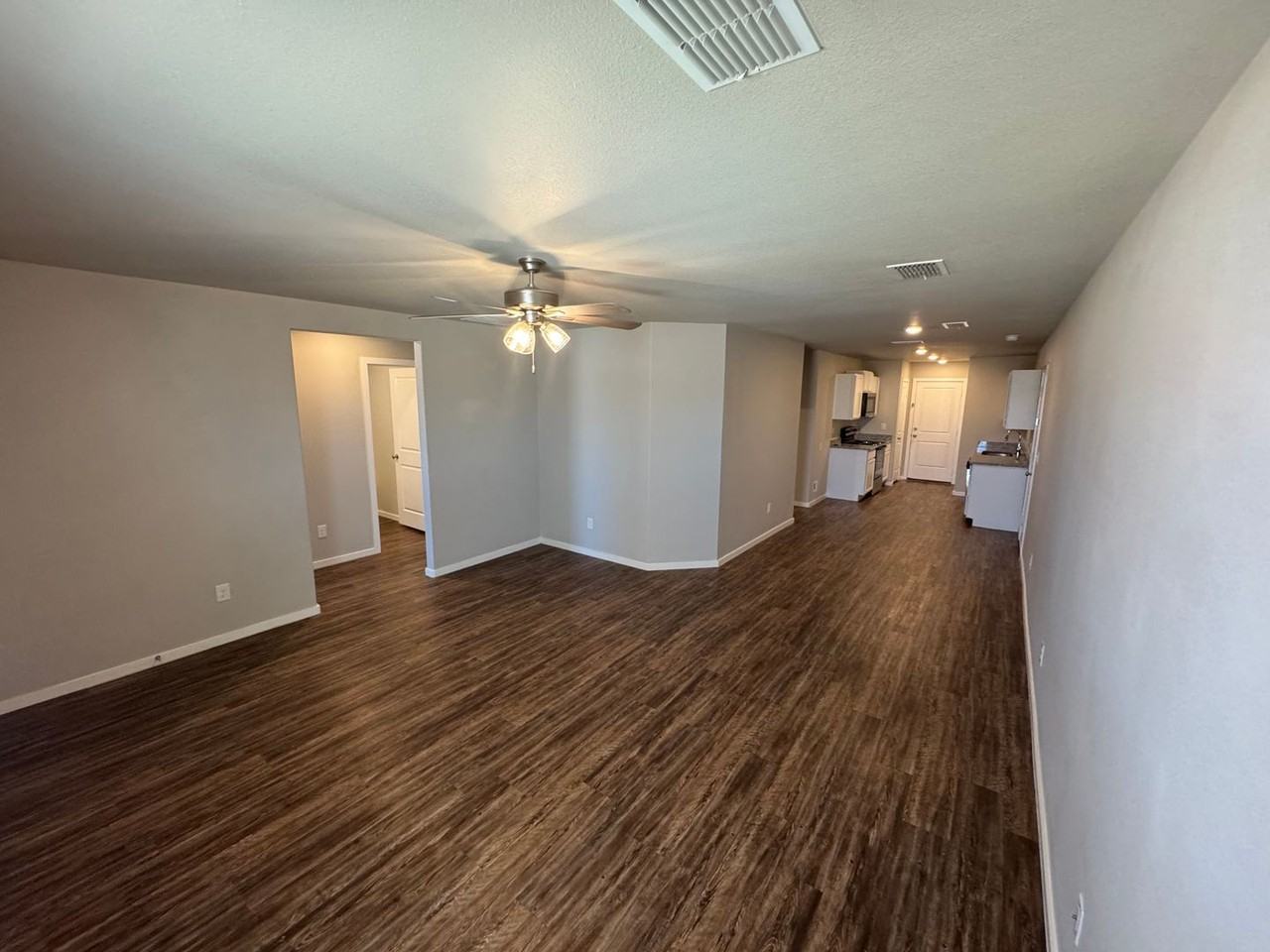 3401 Tiffin Ave - Photo 5 of 26