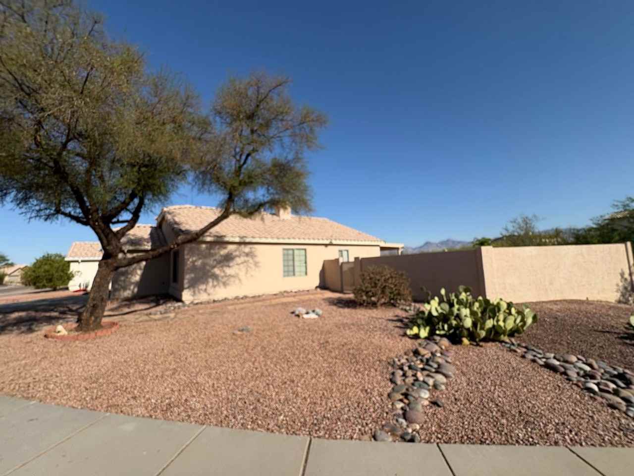 1092 S Desert Senna Loop - Photo 2 of 35