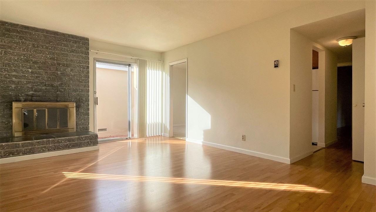 3402 Homestead Rd - Photo 4 of 21