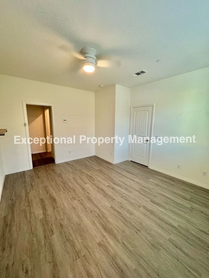 5596 Turley Way - Photo 5 of 11