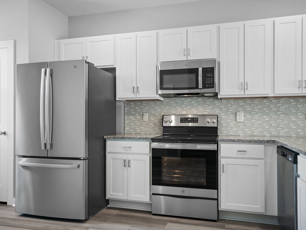 302 Starfish Ln - Photo 4 of 32