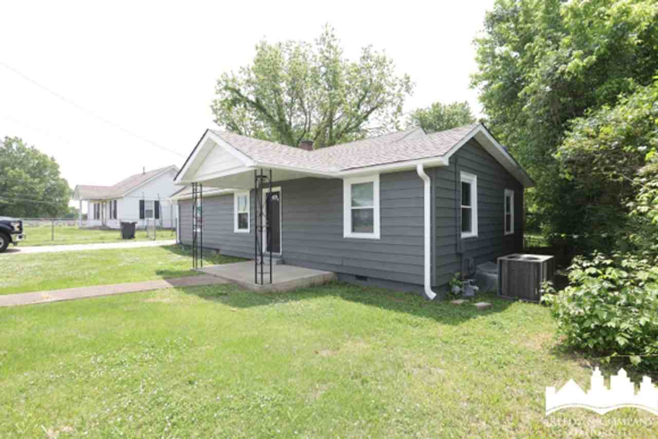 372 Bass St - Photo 2 of 19