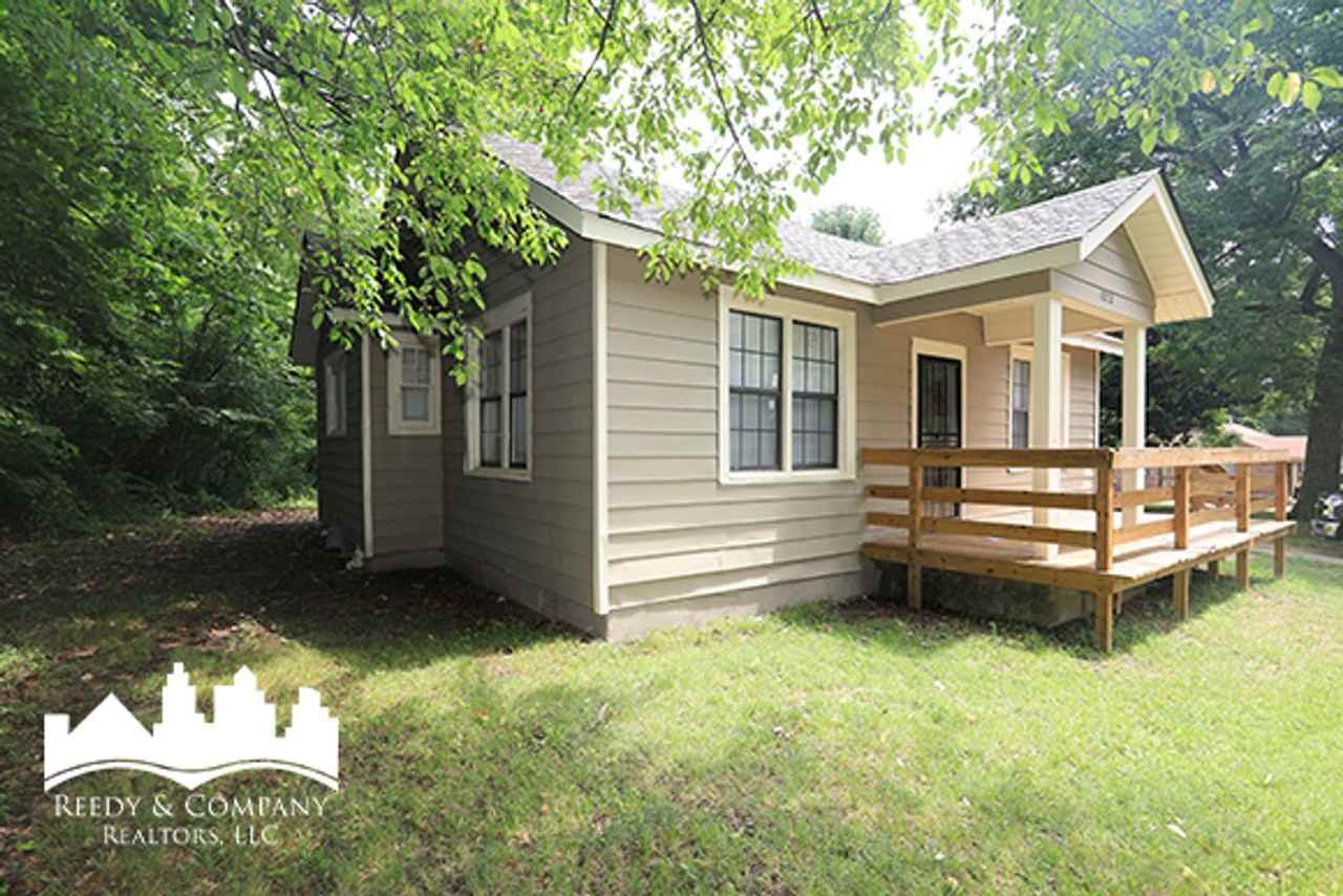 1072 Walk Rd - Photo 2 of 14