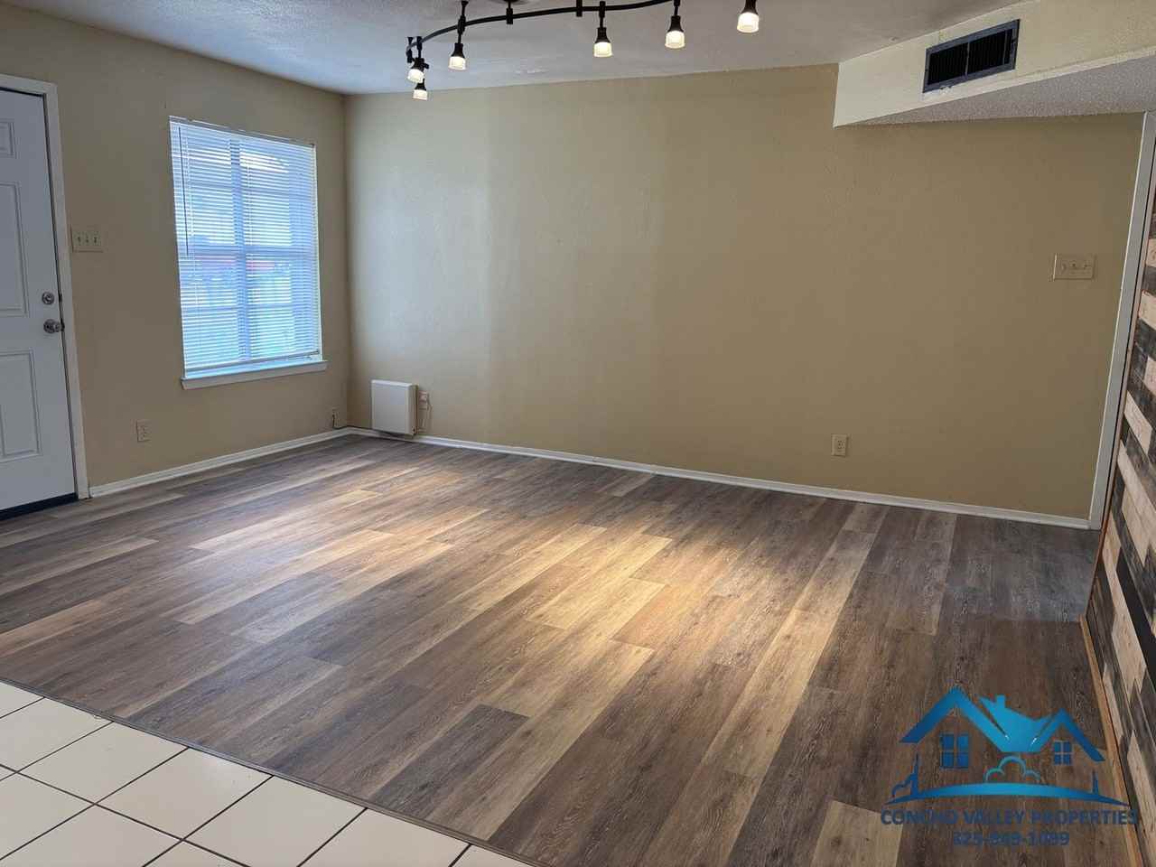 1012 Glenna St - Photo 3 of 15