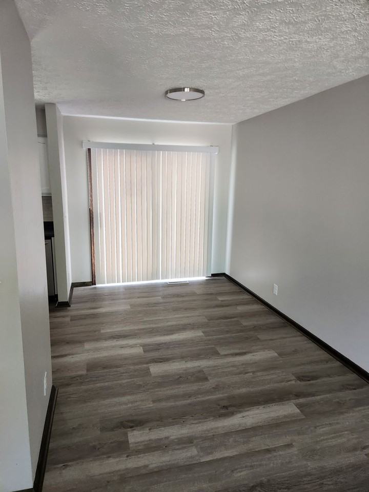13715 Birchwood Ave - Photo 5 of 18