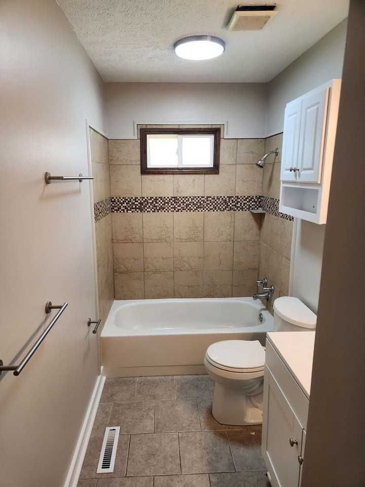 13715 Birchwood Ave - Photo 7 of 18
