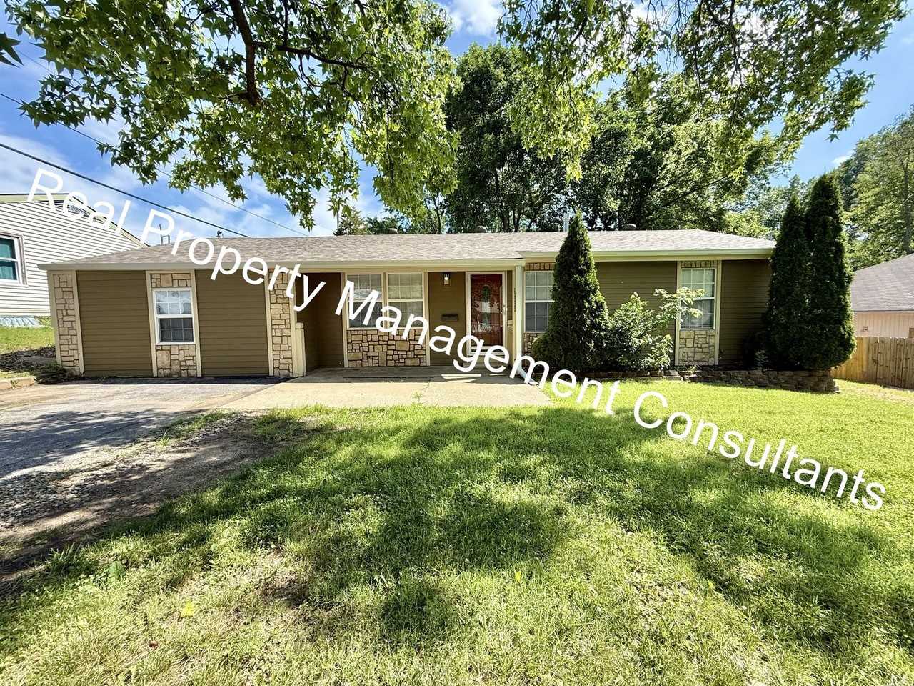 11111 E 36th St S - Photo 2 of 35