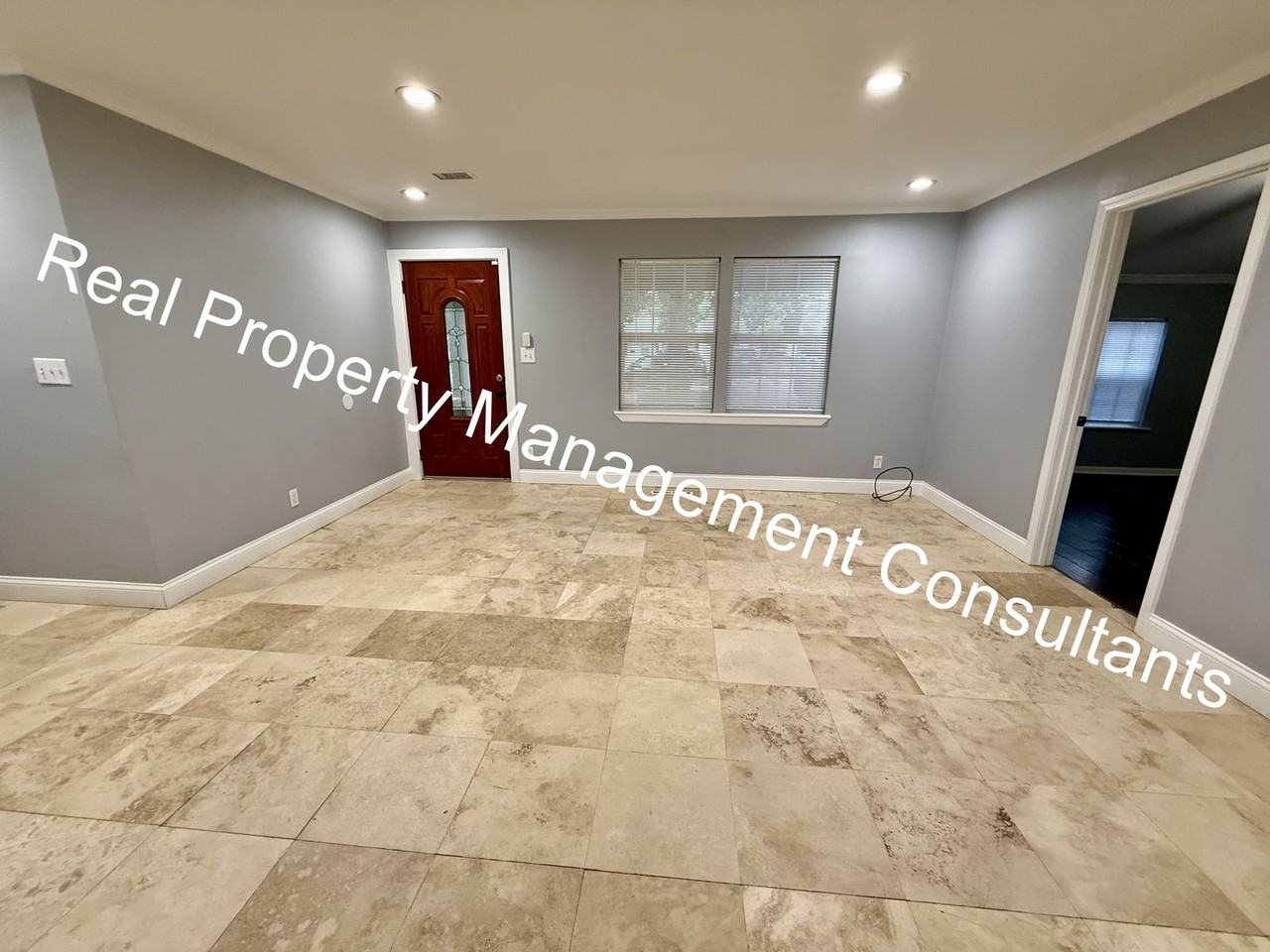 11111 E 36th St S - Photo 3 of 35