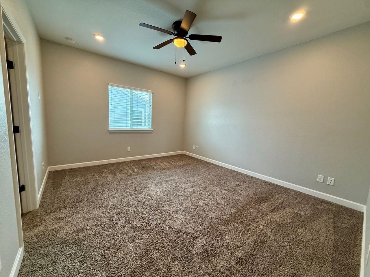 2539 Pine Pl - Photo 7 of 31