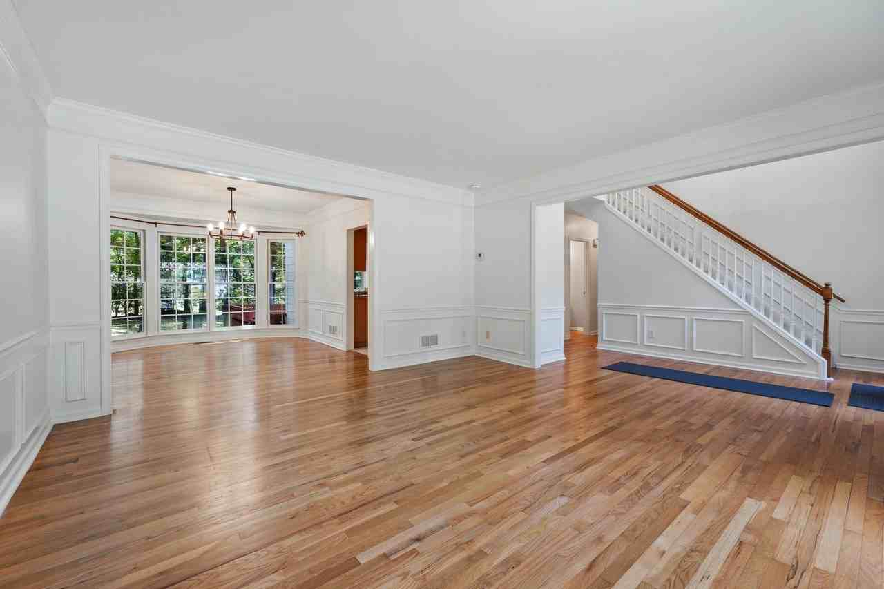 101 Woodshire Ln - Photo 3 of 20