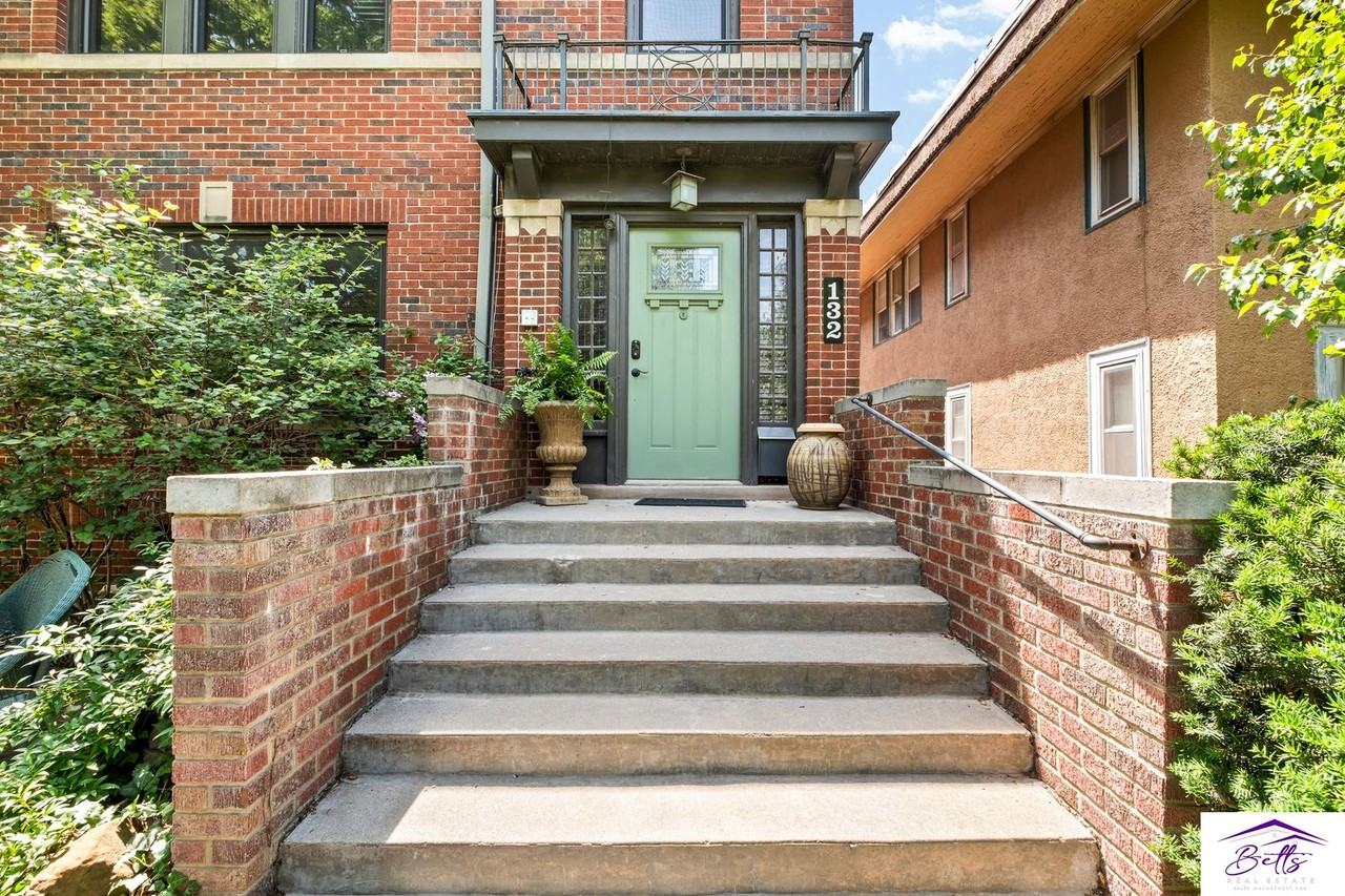 132N33RD - Photo 2 of 36