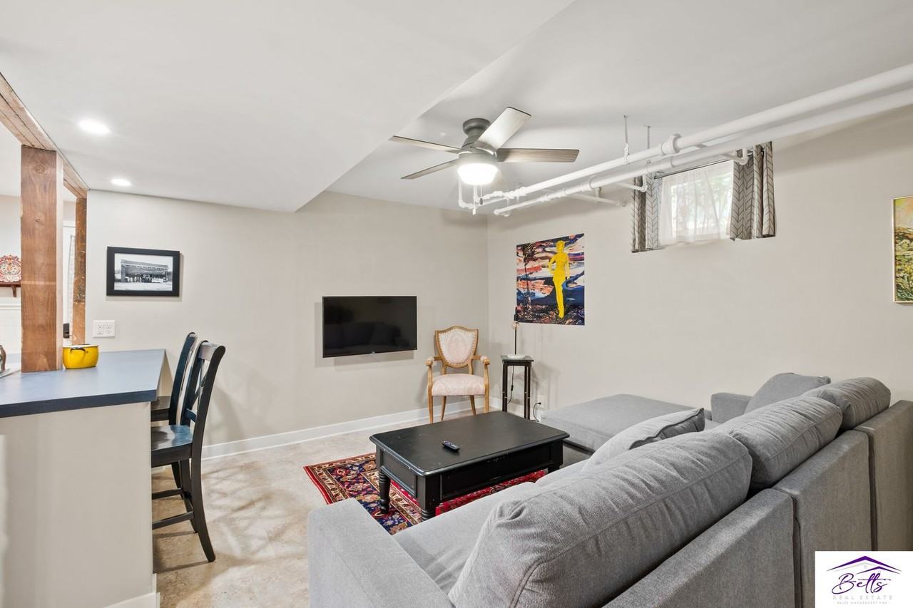 132N33RD - Photo 4 of 36