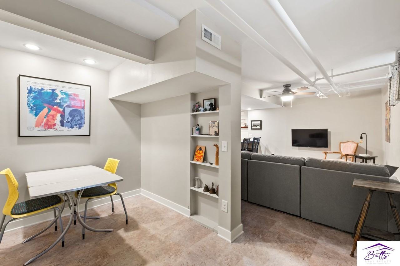 132N33RD - Photo 7 of 36