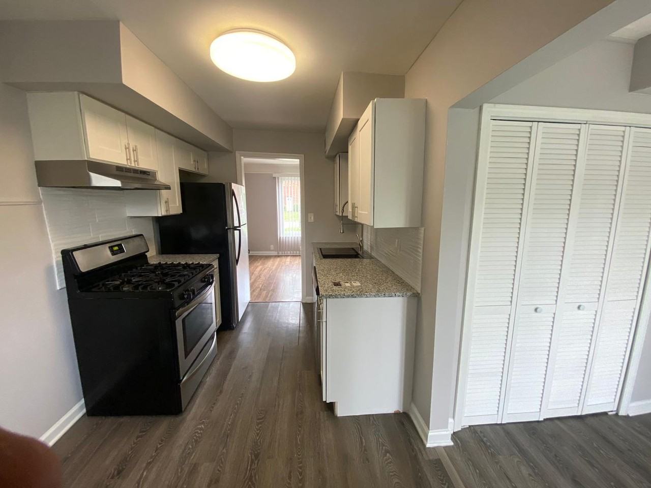 20890 Crystal Avenue - Photo 4 of 16