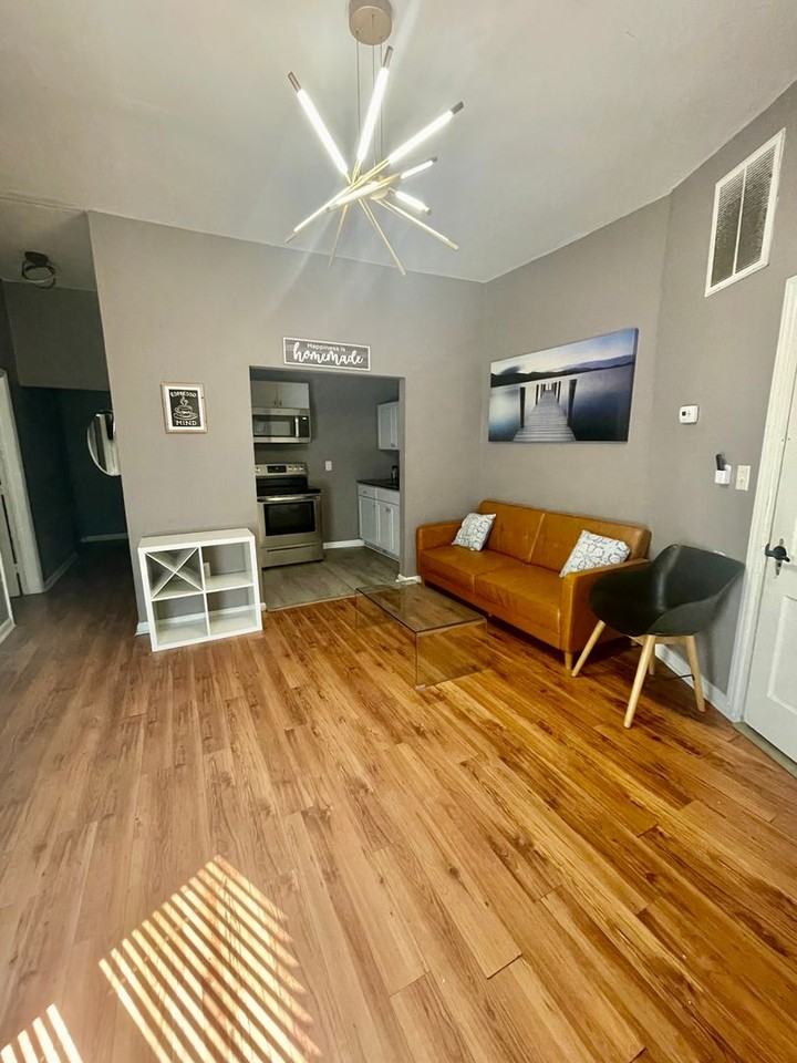 1244 Pegram St - Photo 2 of 13