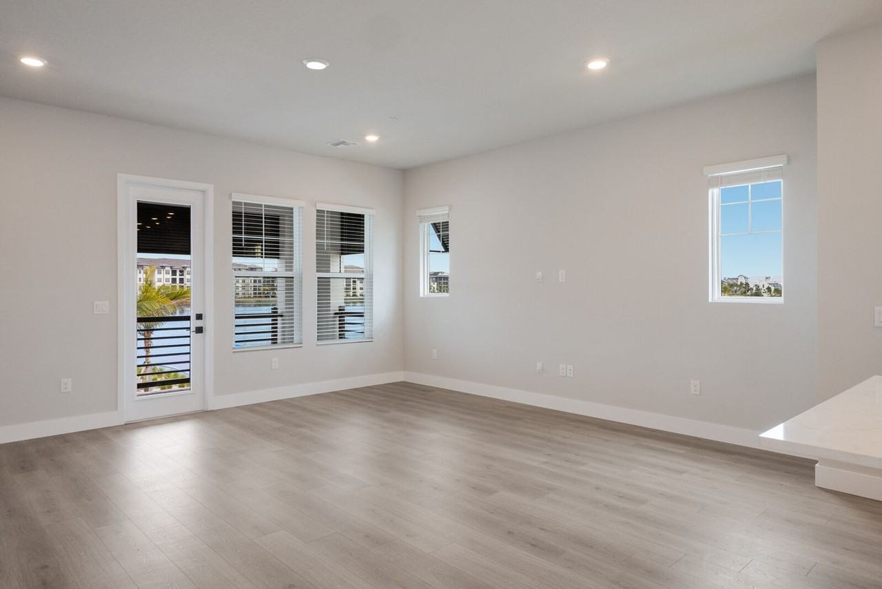 7420 Newham Ln - Photo 6 of 34
